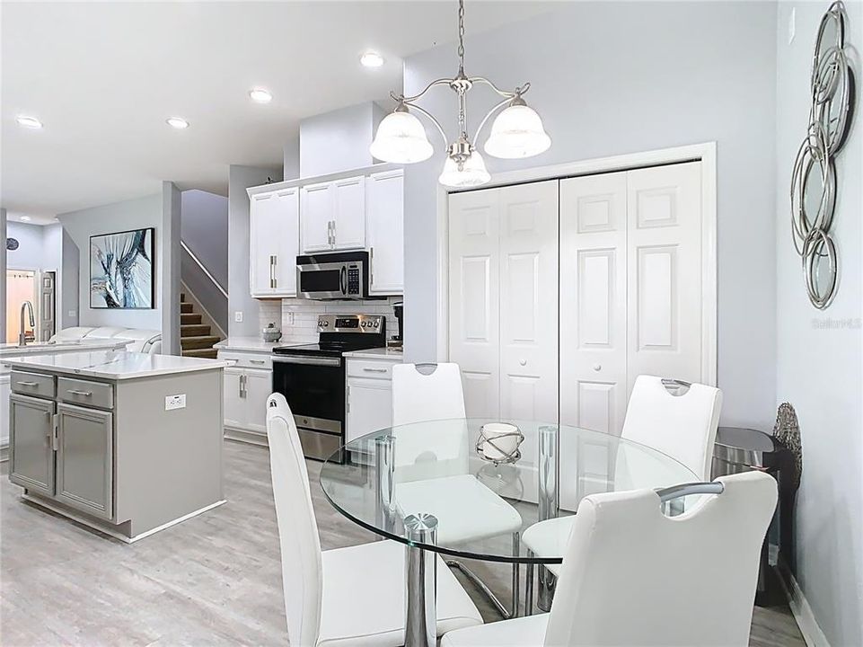 待售: $749,900 (4 贝兹, 3 浴室, 3407 平方英尺)