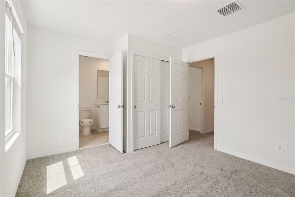 For Sale: $337,000 (3 beds, 2 baths, 1566 Square Feet)