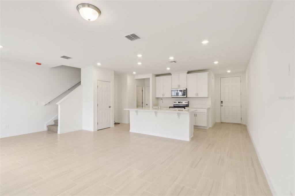 For Sale: $337,000 (3 beds, 2 baths, 1566 Square Feet)