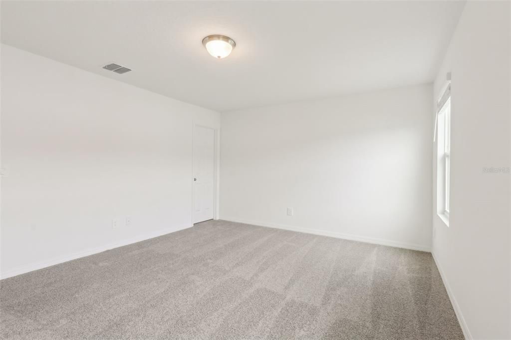 For Sale: $337,000 (3 beds, 2 baths, 1566 Square Feet)