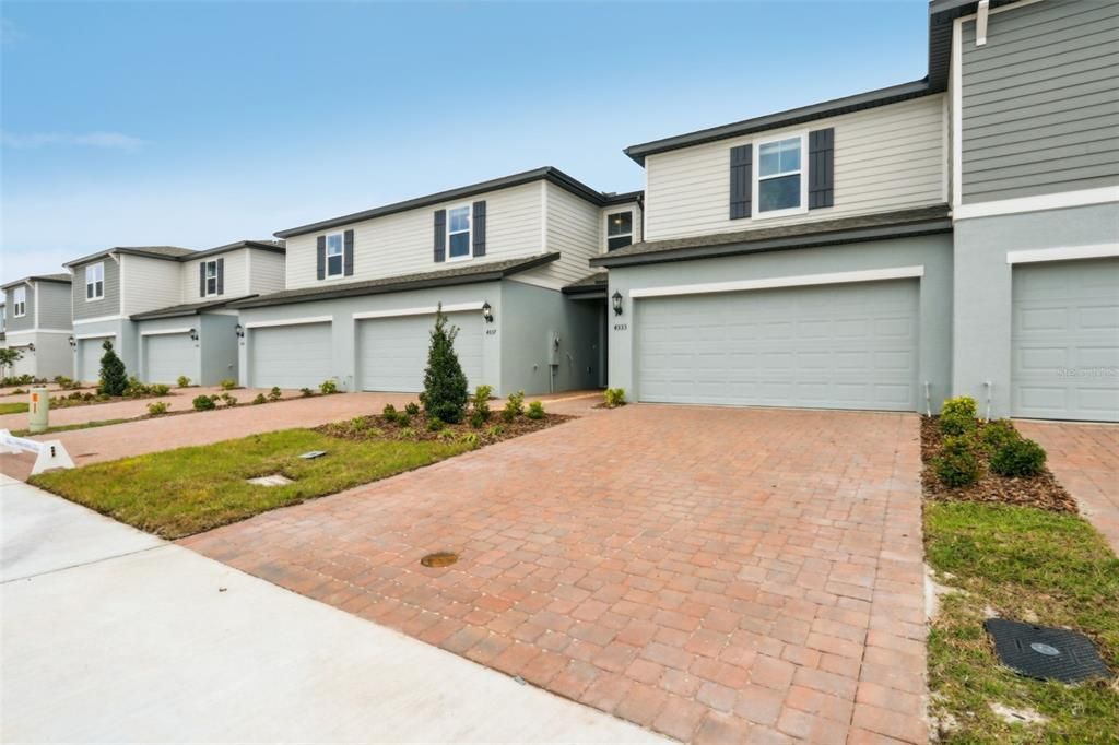 For Sale: $337,000 (3 beds, 2 baths, 1566 Square Feet)