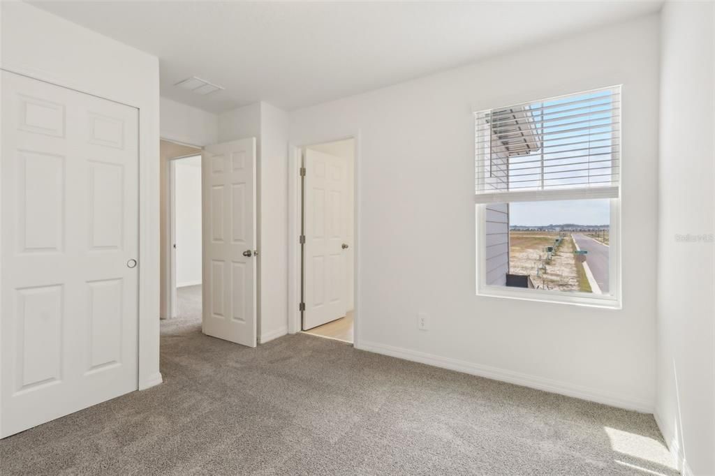 For Sale: $337,000 (3 beds, 2 baths, 1566 Square Feet)