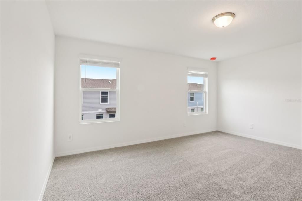 For Sale: $337,000 (3 beds, 2 baths, 1566 Square Feet)