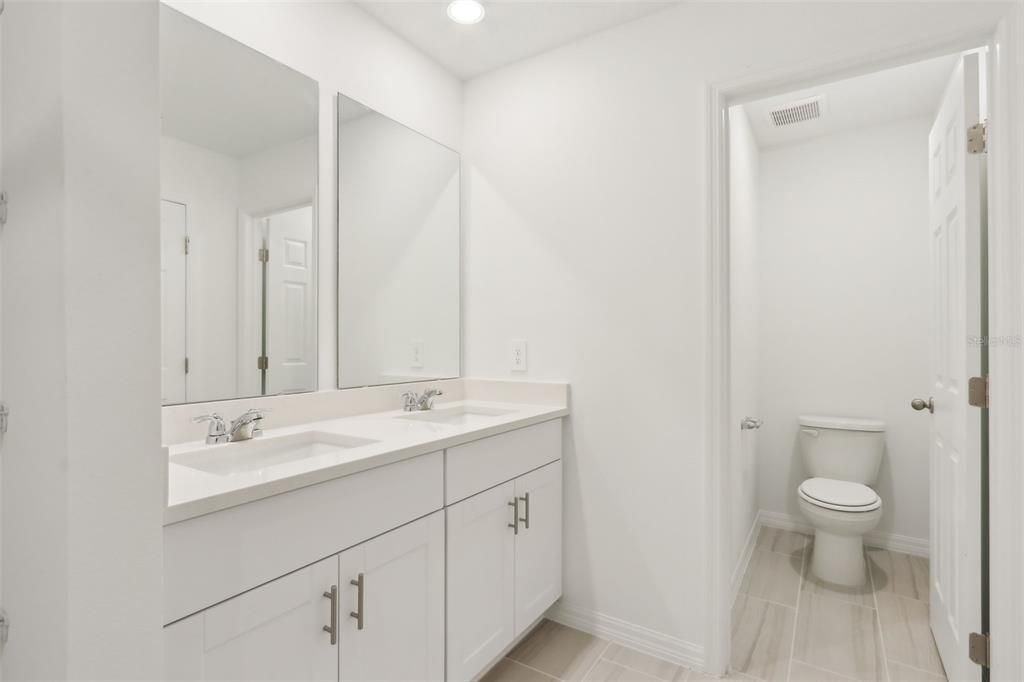 For Sale: $337,000 (3 beds, 2 baths, 1566 Square Feet)