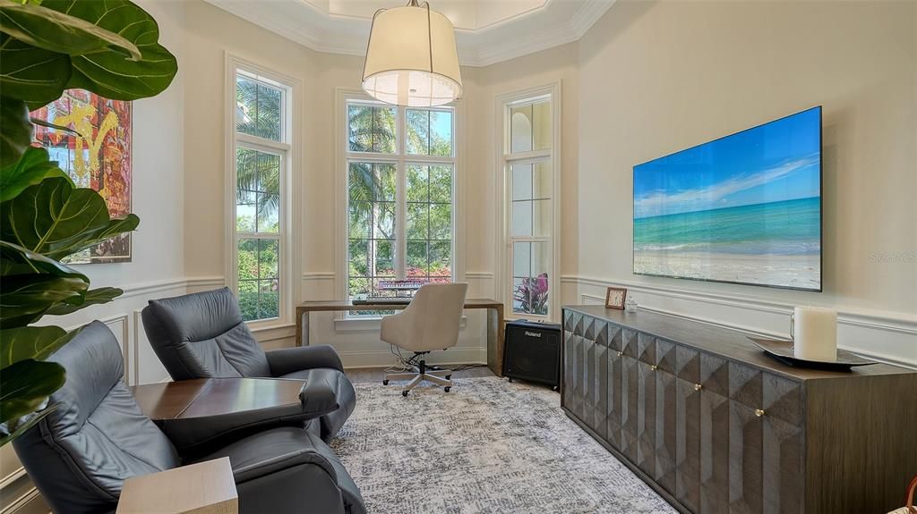 Под контрактом: $2,795,000 (4 спален, 4 ванн, 4364 Квадратных фут)