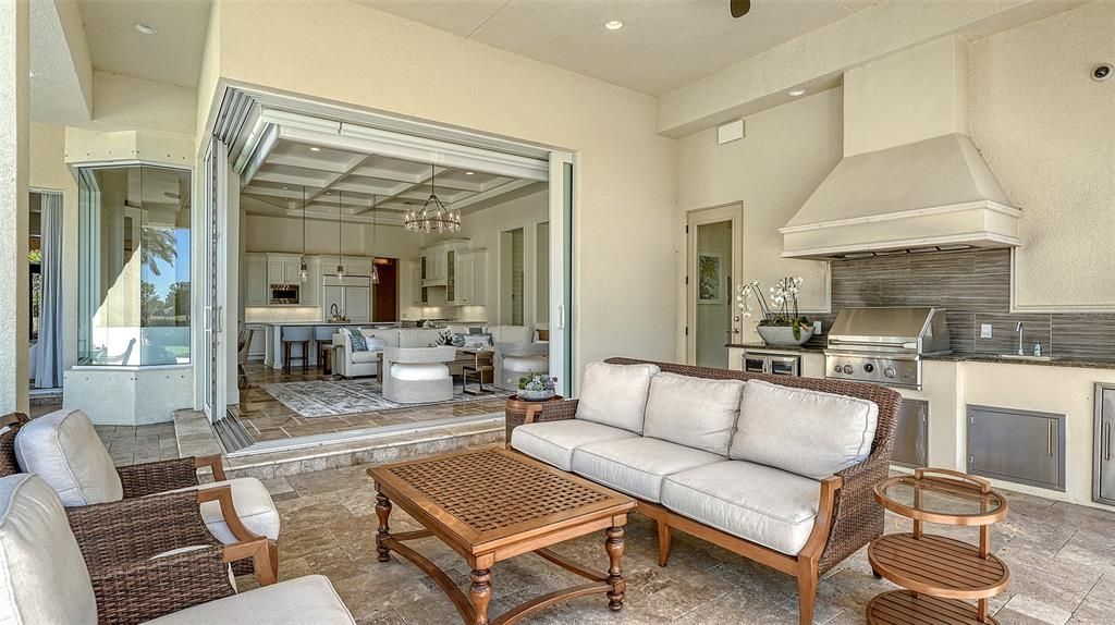 Под контрактом: $2,795,000 (4 спален, 4 ванн, 4364 Квадратных фут)