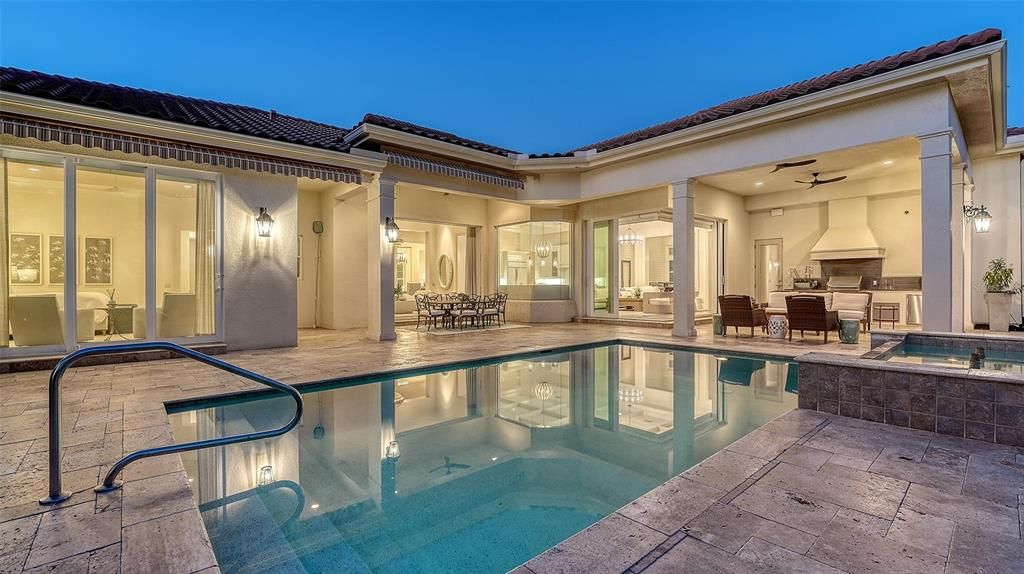 Под контрактом: $2,795,000 (4 спален, 4 ванн, 4364 Квадратных фут)