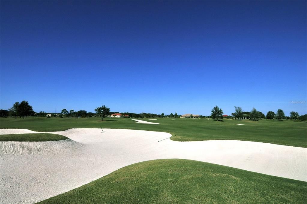 Под контрактом: $2,795,000 (4 спален, 4 ванн, 4364 Квадратных фут)