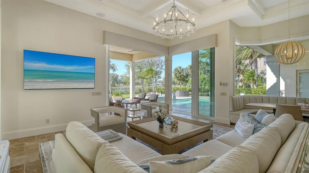 Под контрактом: $2,795,000 (4 спален, 4 ванн, 4364 Квадратных фут)