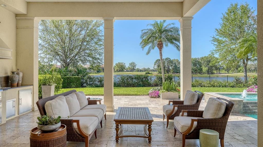 Под контрактом: $2,795,000 (4 спален, 4 ванн, 4364 Квадратных фут)