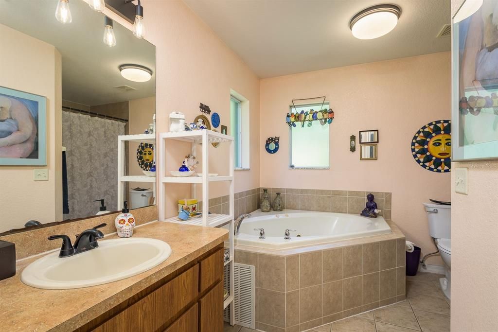 For Sale: $435,000 (3 beds, 2 baths, 1665 Square Feet)