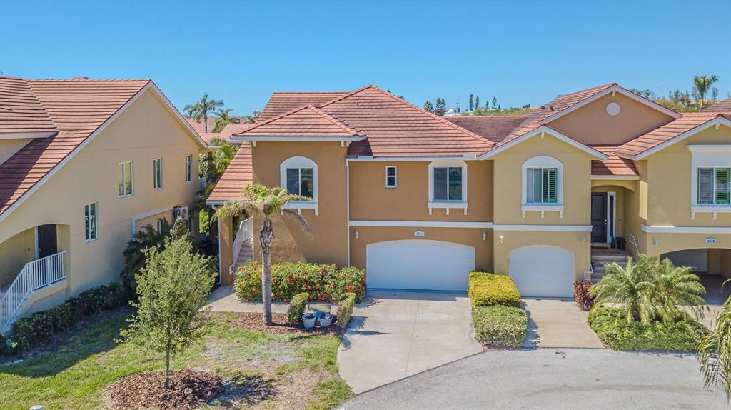 Recently Sold: $1,275,000 (3 beds, 2 baths, 2574 Square Feet)