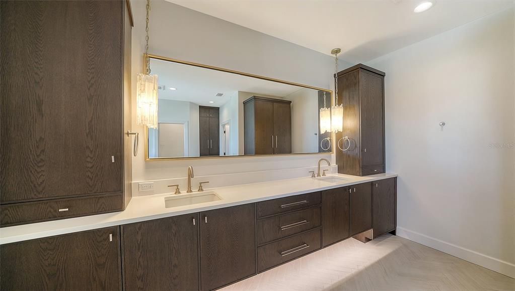 Active With Contract: $3,500,000 (4 beds, 3 baths, 3666 Square Feet)