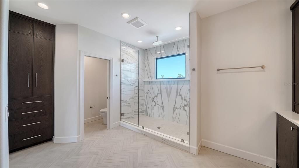 Active With Contract: $3,500,000 (4 beds, 3 baths, 3666 Square Feet)