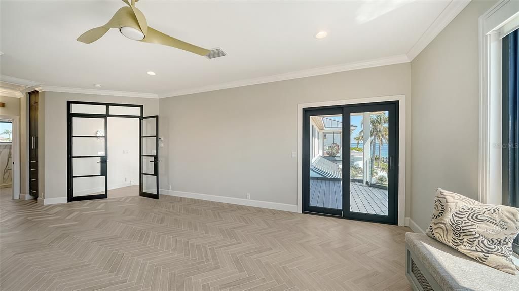 Active With Contract: $3,500,000 (4 beds, 3 baths, 3666 Square Feet)