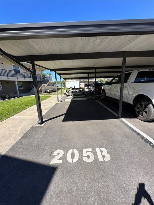 For Sale: $189,000 (2 beds, 1 baths, 832 Square Feet)