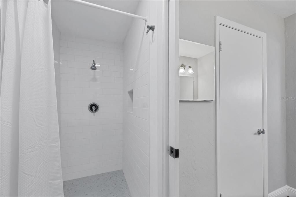 For Sale: $565,000 (3 beds, 2 baths, 1930 Square Feet)