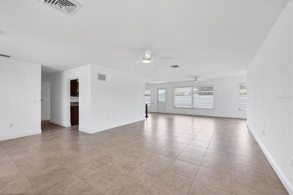 For Sale: $565,000 (3 beds, 2 baths, 1930 Square Feet)