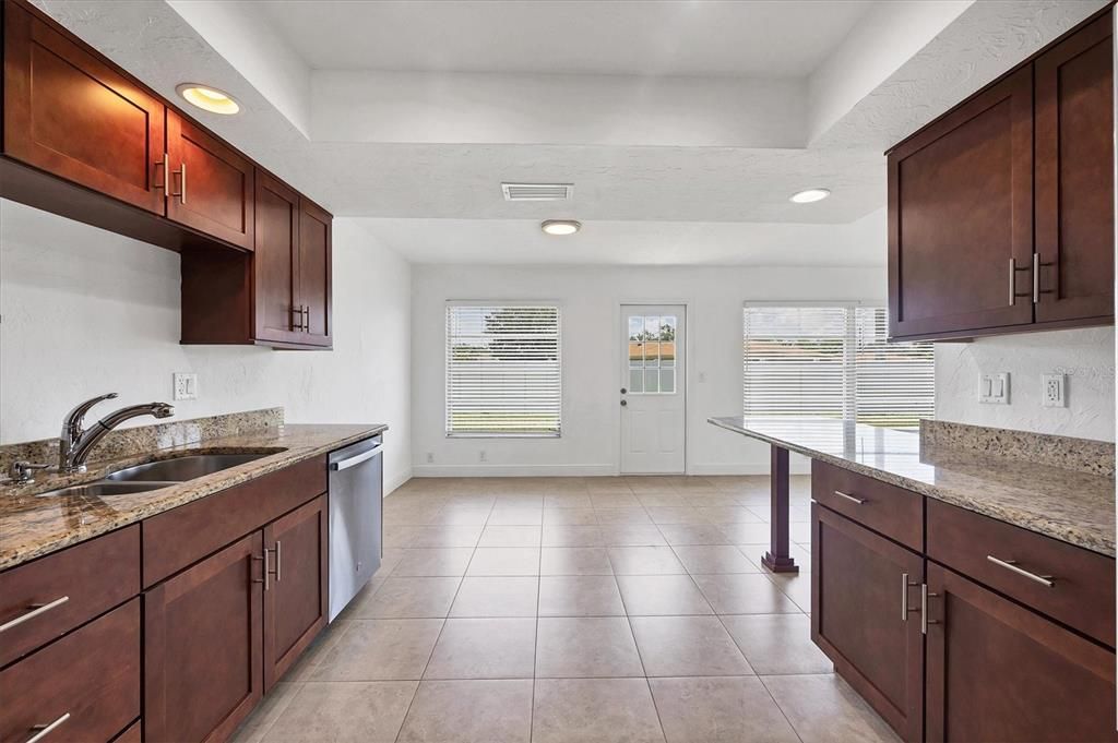 For Sale: $565,000 (3 beds, 2 baths, 1930 Square Feet)