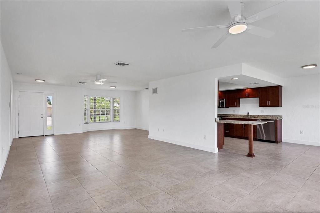 For Sale: $565,000 (3 beds, 2 baths, 1930 Square Feet)