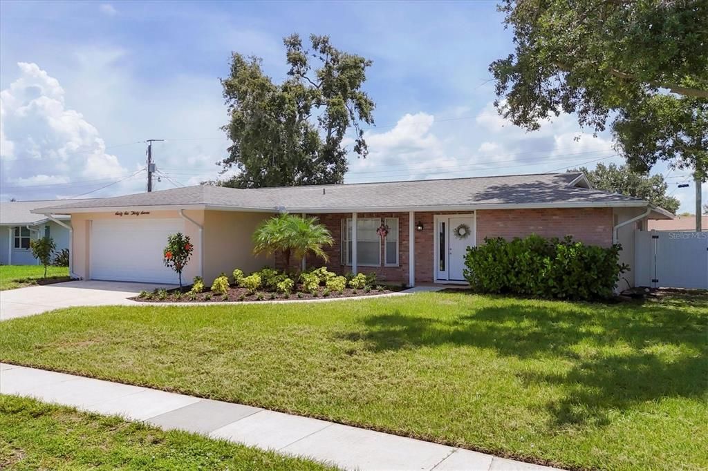 For Sale: $565,000 (3 beds, 2 baths, 1930 Square Feet)