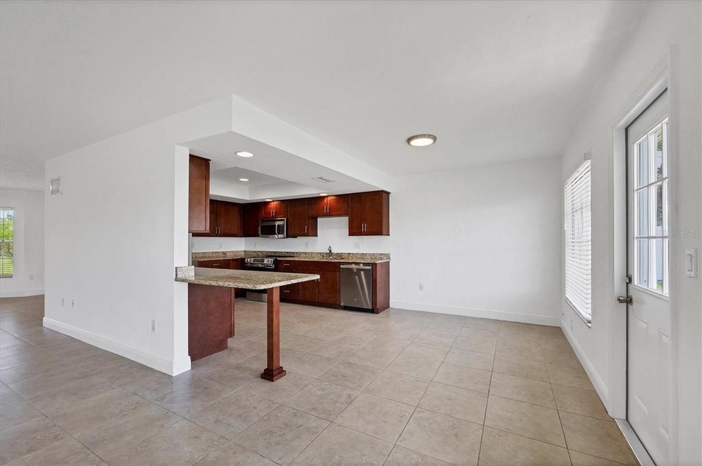 For Sale: $565,000 (3 beds, 2 baths, 1930 Square Feet)