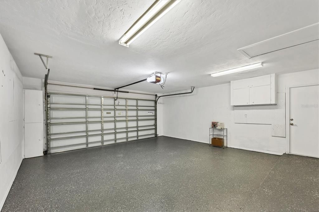 For Sale: $565,000 (3 beds, 2 baths, 1930 Square Feet)