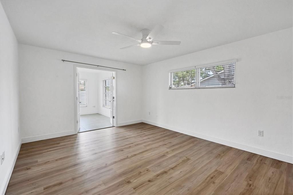 For Sale: $565,000 (3 beds, 2 baths, 1930 Square Feet)