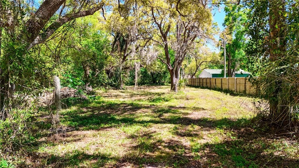 合同活跃: $135,000 (1.55 acres)