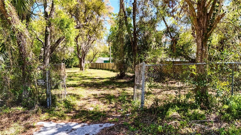 合同活跃: $135,000 (1.55 acres)
