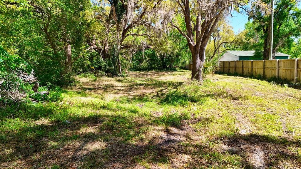 合同活跃: $135,000 (1.55 acres)