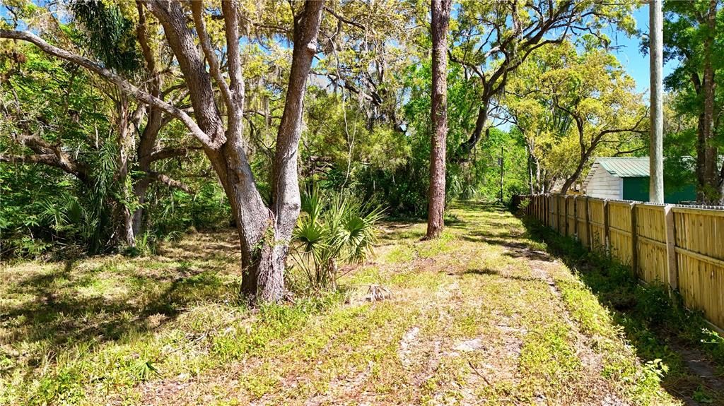 合同活跃: $135,000 (1.55 acres)