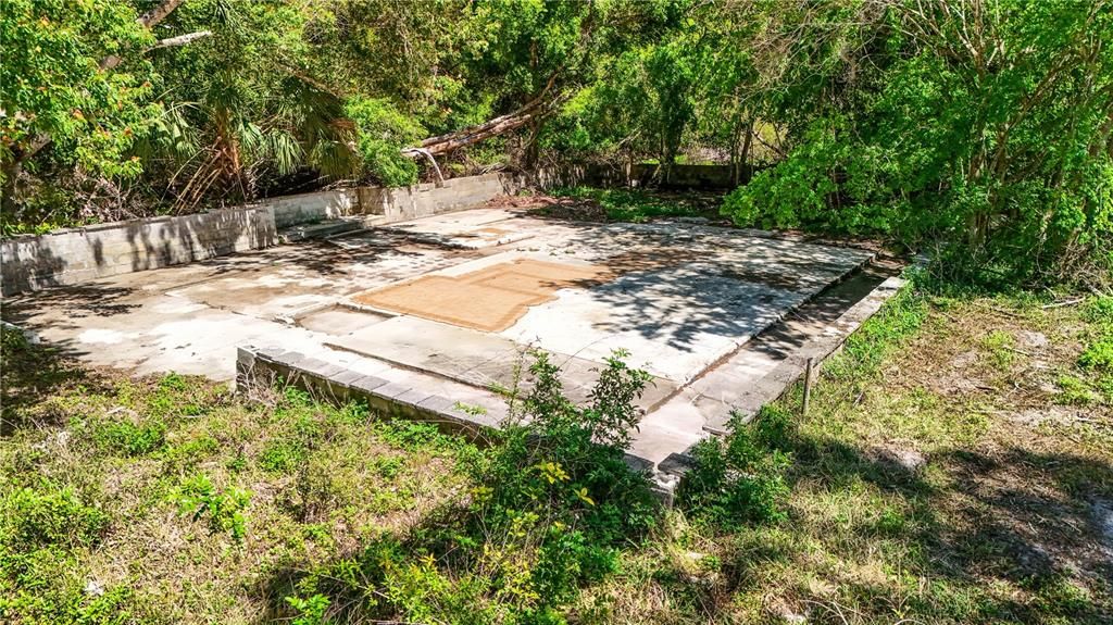 合同活跃: $135,000 (1.55 acres)