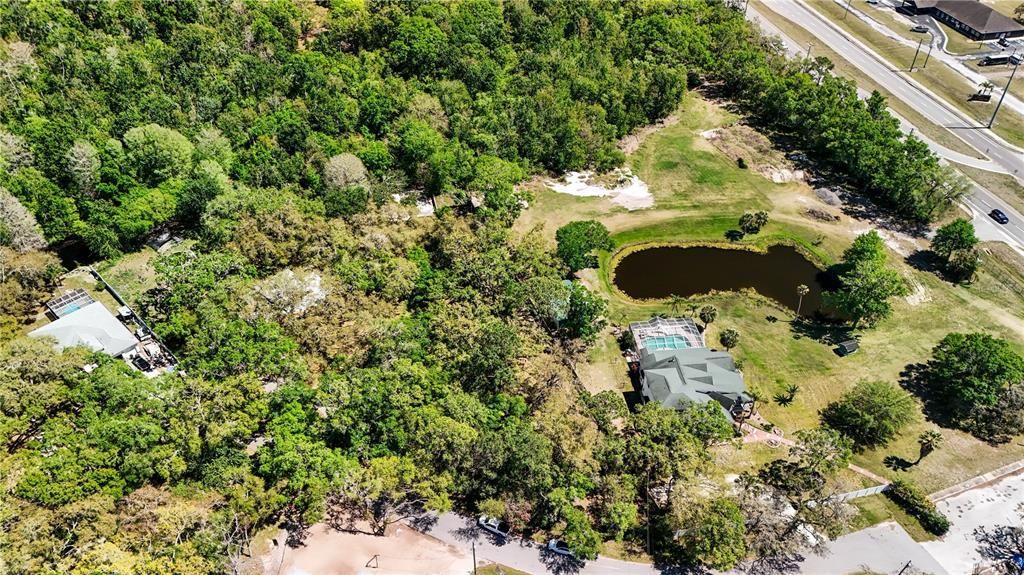 合同活跃: $135,000 (1.55 acres)