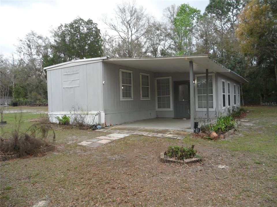 Recently Sold: $99,000 (1 beds, 1 baths, 924 Square Feet)