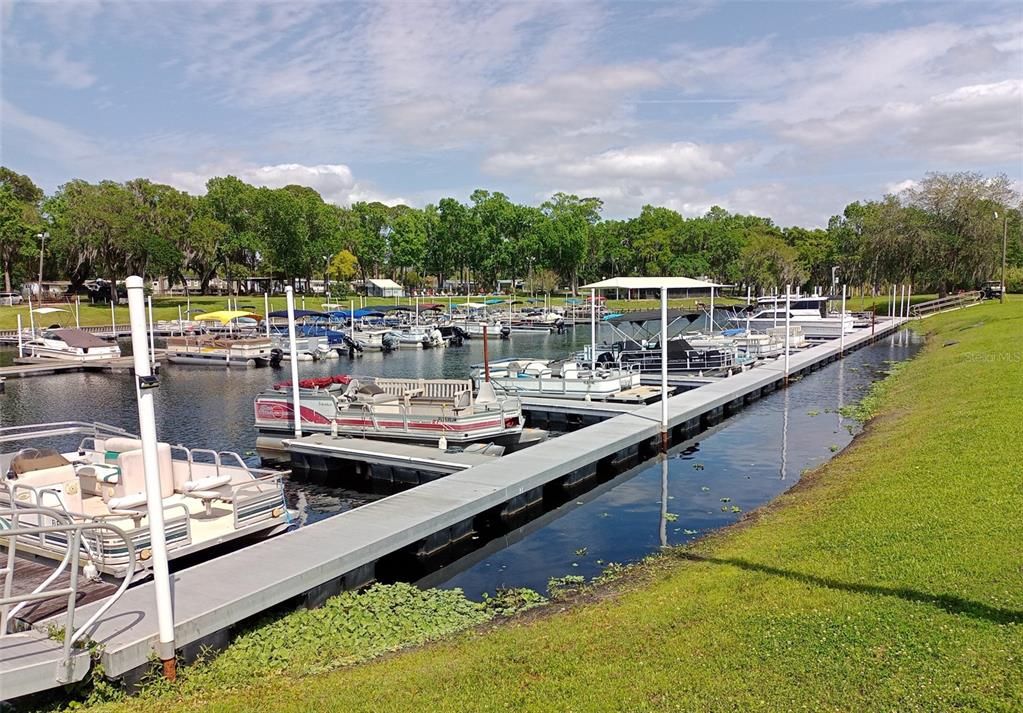 For Sale: $199,000 (2 beds, 2 baths, 915 Square Feet)