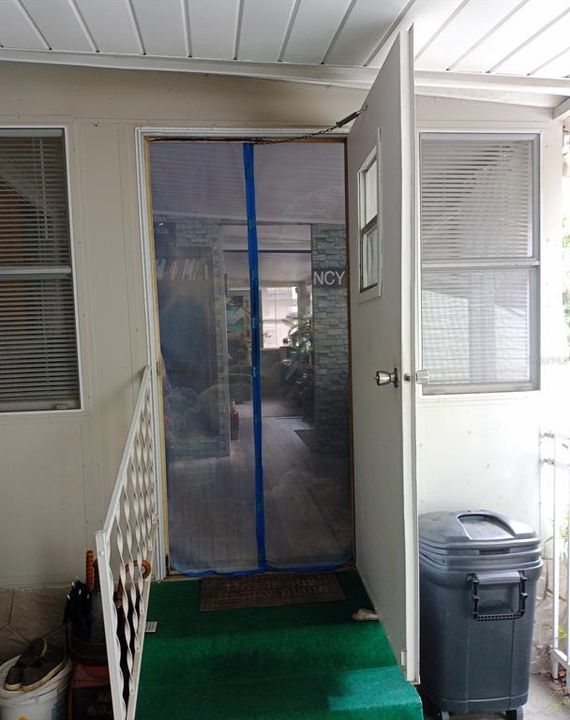 For Sale: $199,000 (2 beds, 2 baths, 915 Square Feet)