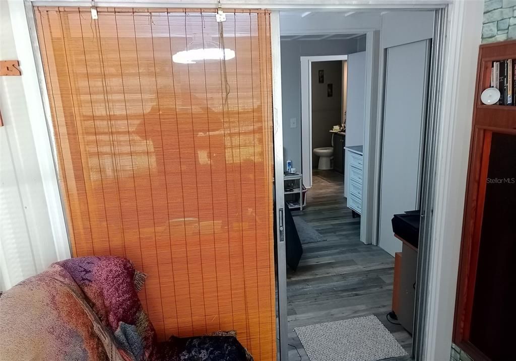 For Sale: $199,000 (2 beds, 2 baths, 915 Square Feet)