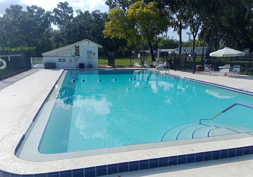 For Sale: $199,000 (2 beds, 2 baths, 915 Square Feet)