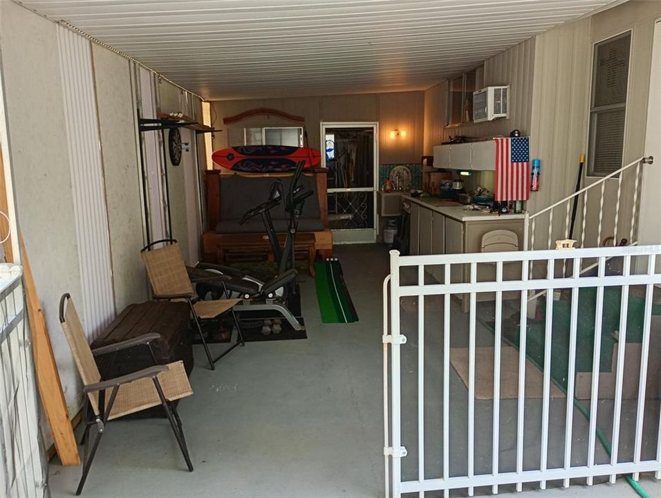 For Sale: $199,000 (2 beds, 2 baths, 915 Square Feet)