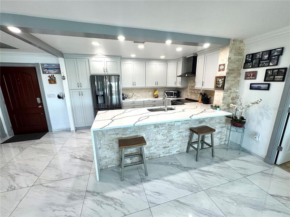 На продажу: $550,000 (2 спален, 2 ванн, 1900 Квадратных фут)