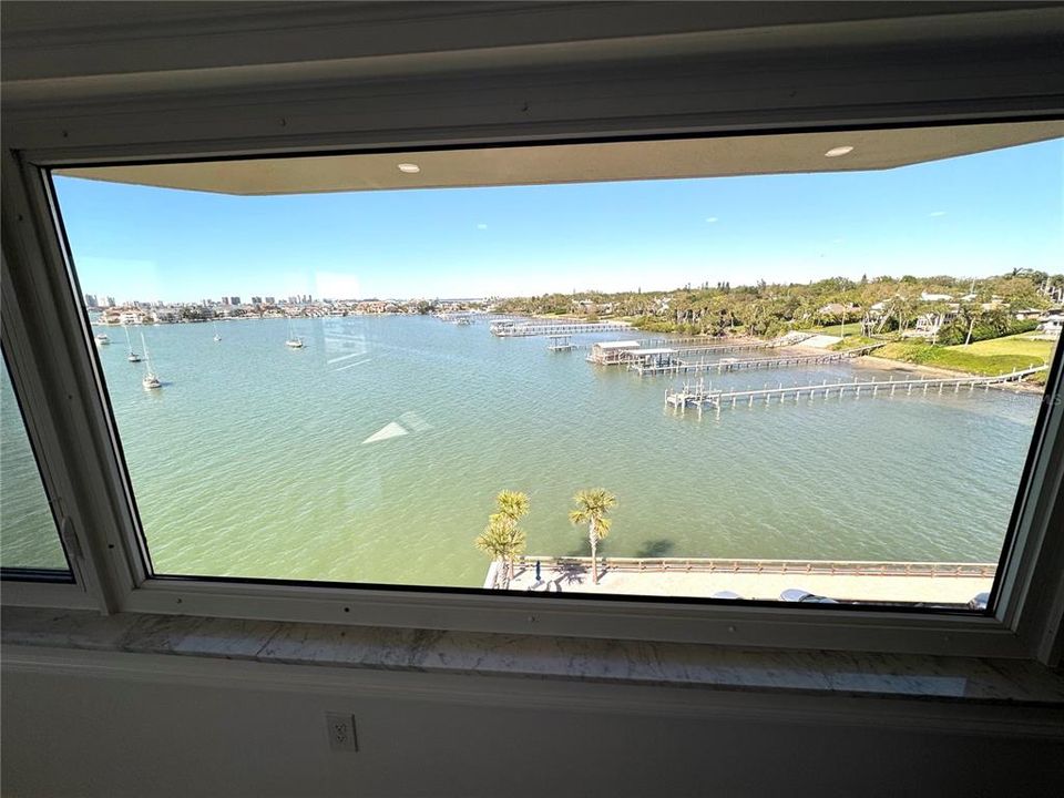 На продажу: $550,000 (2 спален, 2 ванн, 1900 Квадратных фут)