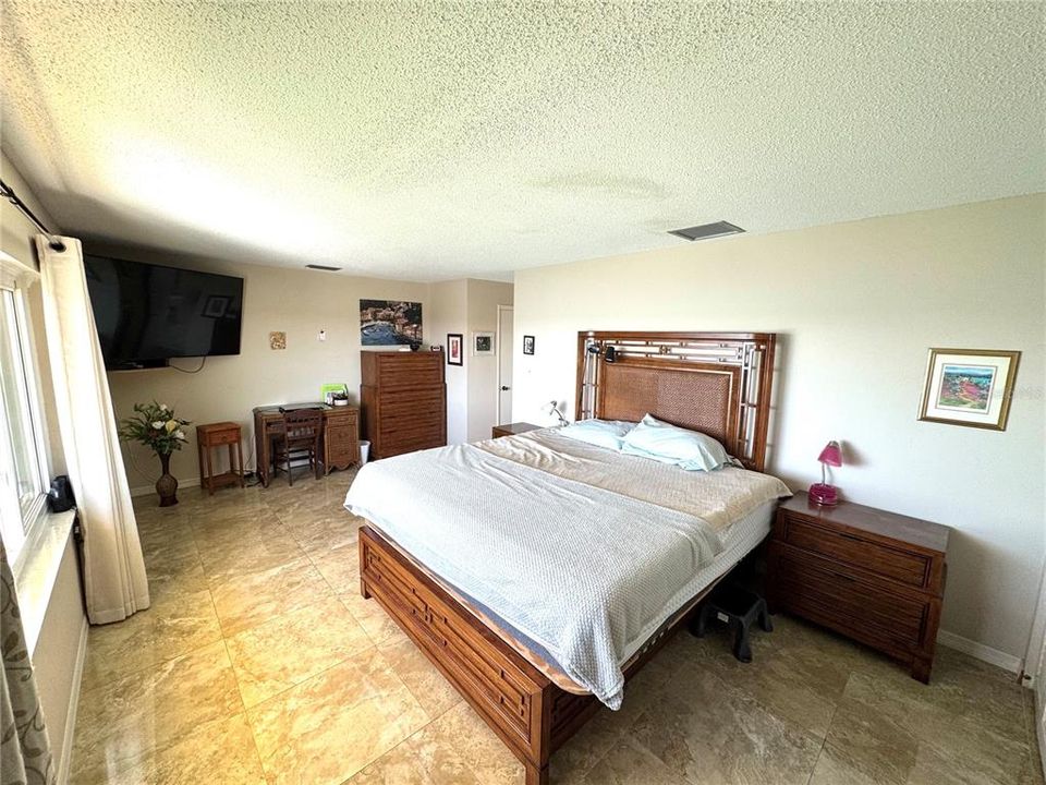 На продажу: $550,000 (2 спален, 2 ванн, 1900 Квадратных фут)