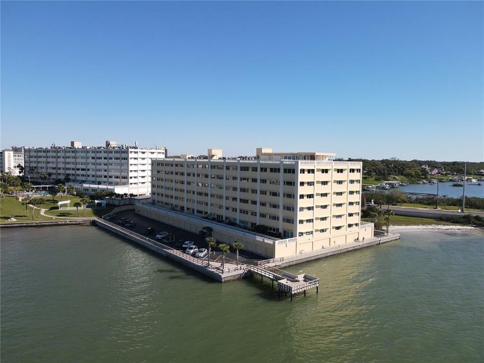 На продажу: $550,000 (2 спален, 2 ванн, 1900 Квадратных фут)