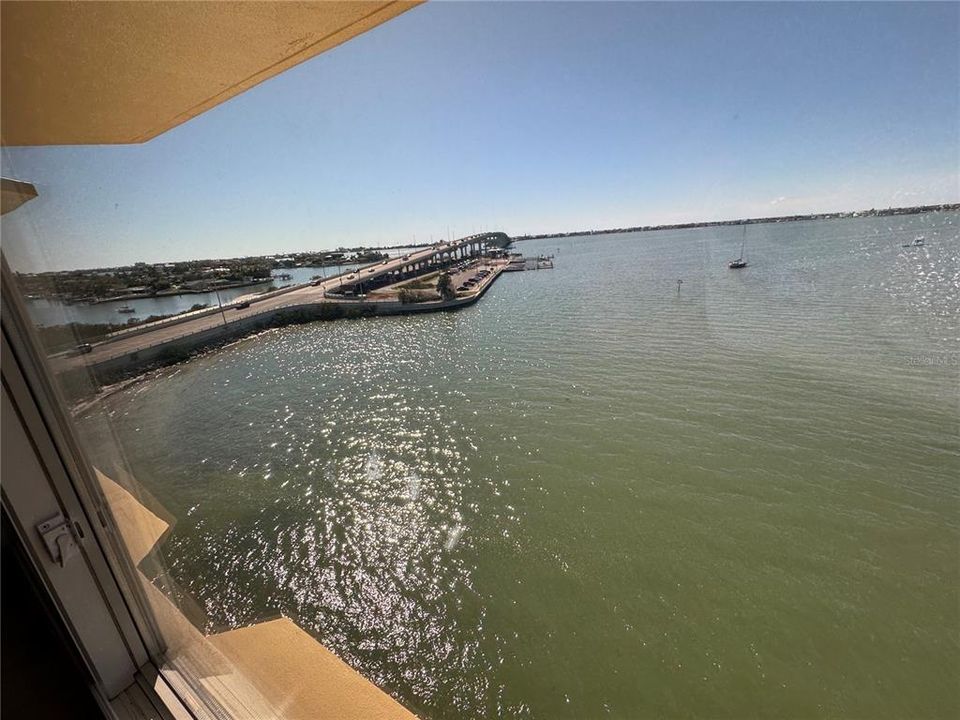 На продажу: $550,000 (2 спален, 2 ванн, 1900 Квадратных фут)