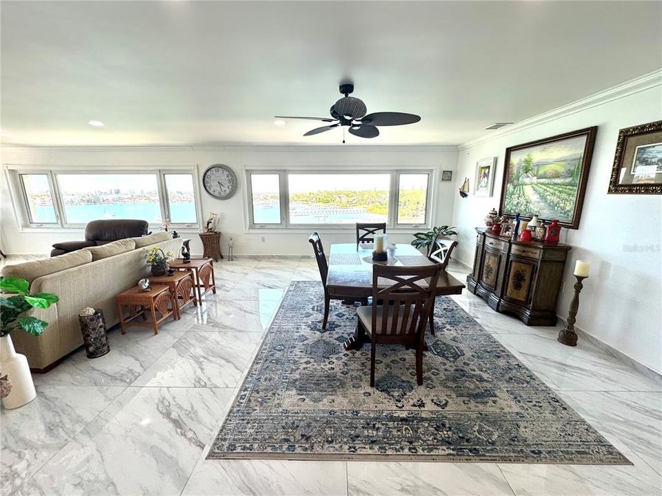 На продажу: $550,000 (2 спален, 2 ванн, 1900 Квадратных фут)