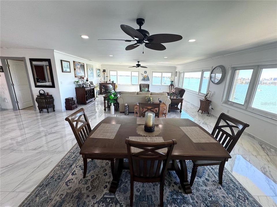 На продажу: $550,000 (2 спален, 2 ванн, 1900 Квадратных фут)