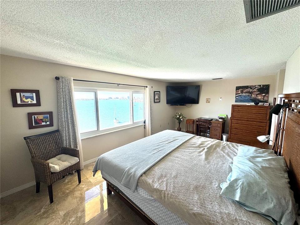 На продажу: $550,000 (2 спален, 2 ванн, 1900 Квадратных фут)