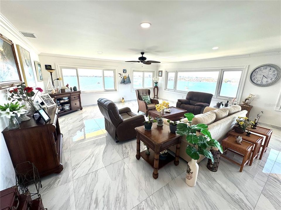 На продажу: $550,000 (2 спален, 2 ванн, 1900 Квадратных фут)