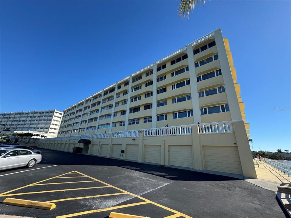 На продажу: $550,000 (2 спален, 2 ванн, 1900 Квадратных фут)